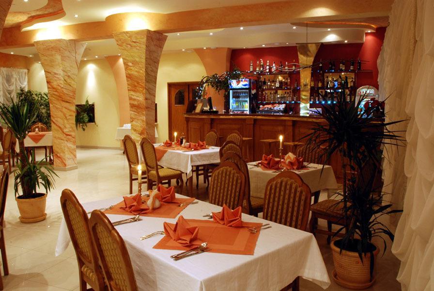 Secession Hotel Leczna 외부 사진