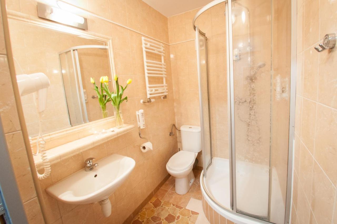 Secession Hotel Leczna 외부 사진