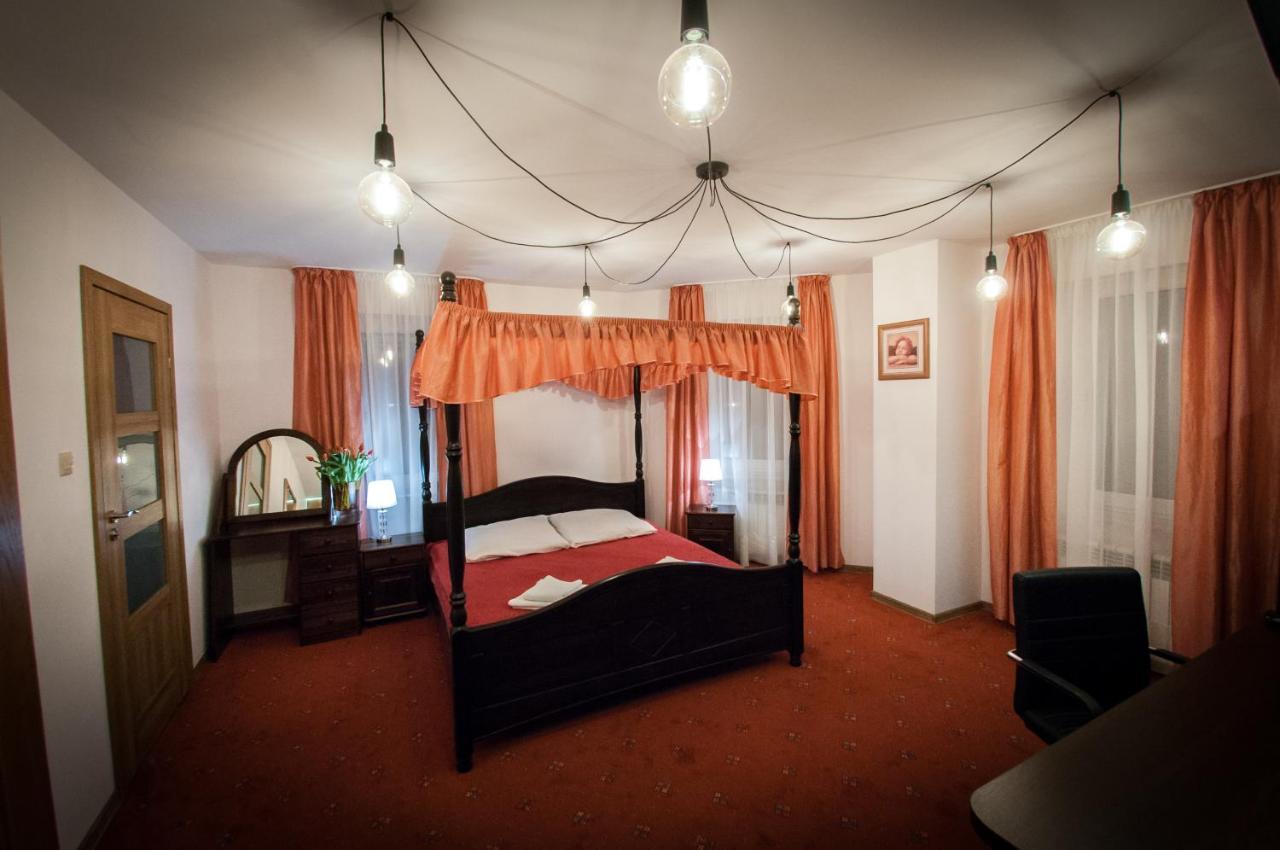 Secession Hotel Leczna 외부 사진